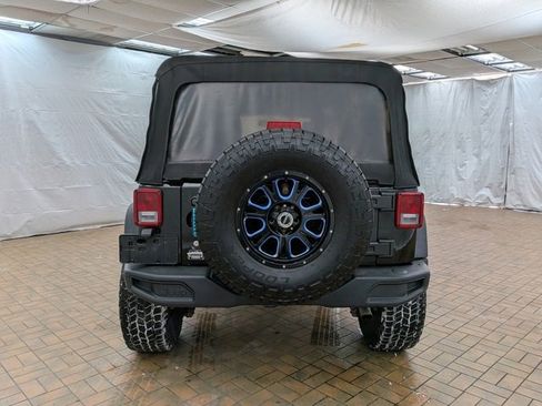 Used 2016 Jeep Wrangler Unlimited Rubicon image 6