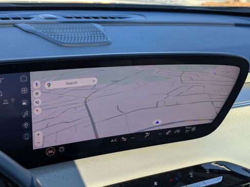 Certified 2025 Buick Enclave Avenir w/ Super Cruise Package image 22