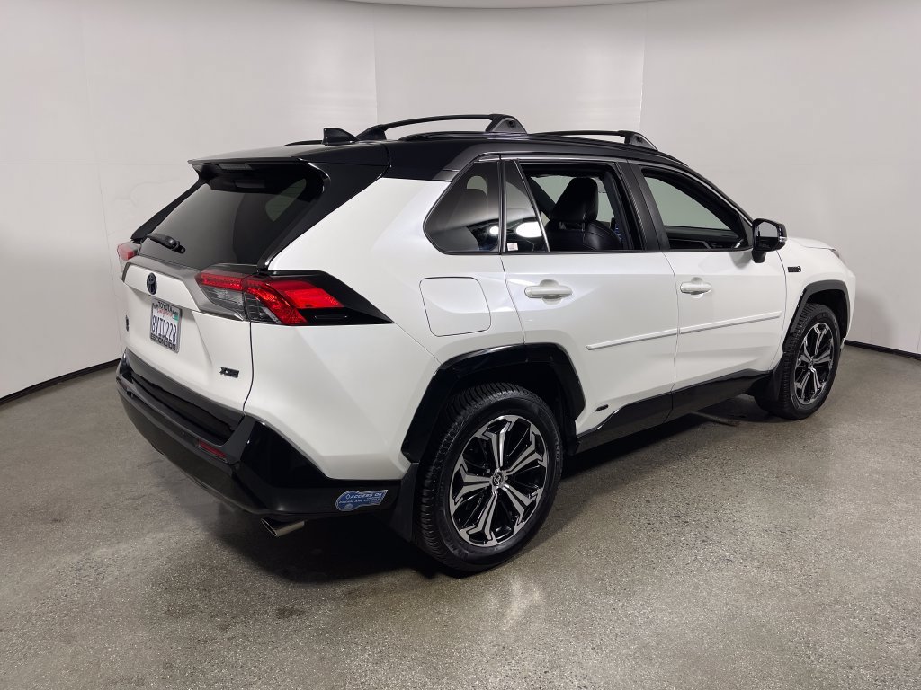 Certified 2021 Toyota RAV4 XSE w/ Premium Package AWD/4WD image 3