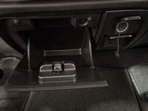 Used 2016 GMC Sierra 1500 SLE w/ SLE Value Package AWD/4WD image 24