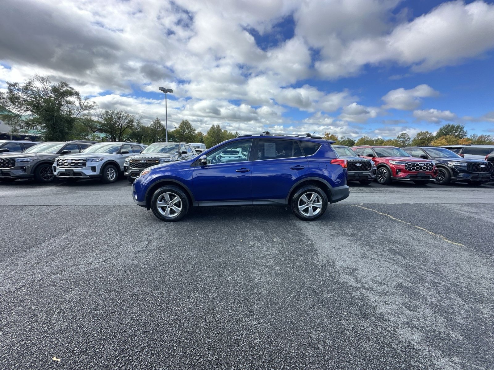 Used 2015 Toyota RAV4 XLE AWD/4WD image 7
