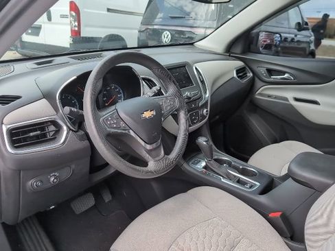 Used 2020 Chevrolet Equinox LS w/ LS Convenience Package image 8