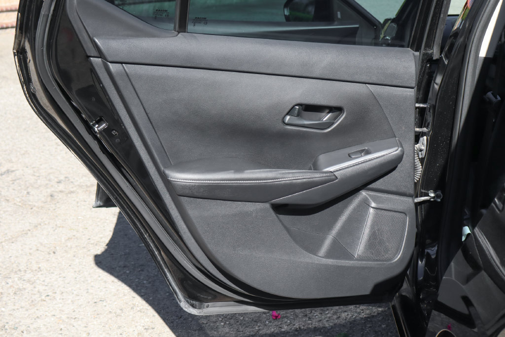 Used 2025 Nissan Sentra S FWD image 33