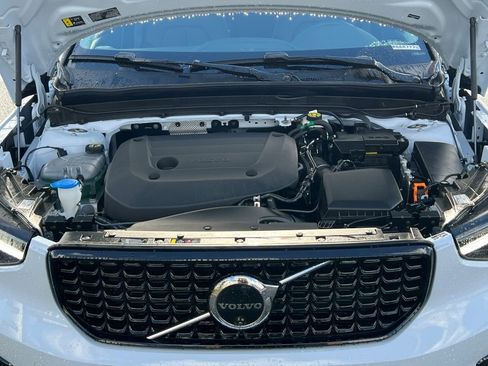Used 2026 Volvo XC40 B5 Plus w/ Protection Package Premier image 39