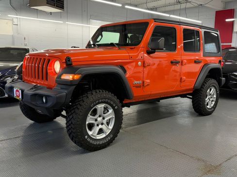 Used 2018 Jeep Wrangler Unlimited Sport S AWD/4WD image 1