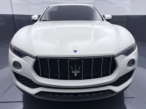 Used 2018 Maserati Levante AWD/4WD image 2