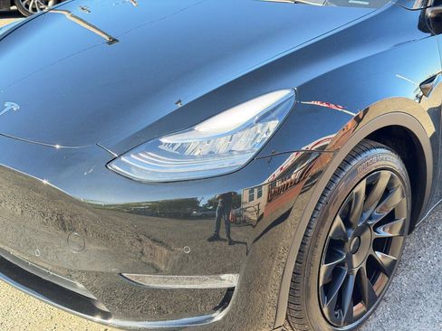 Used 2021 Tesla Model Y Long Range AWD/4WD image 9