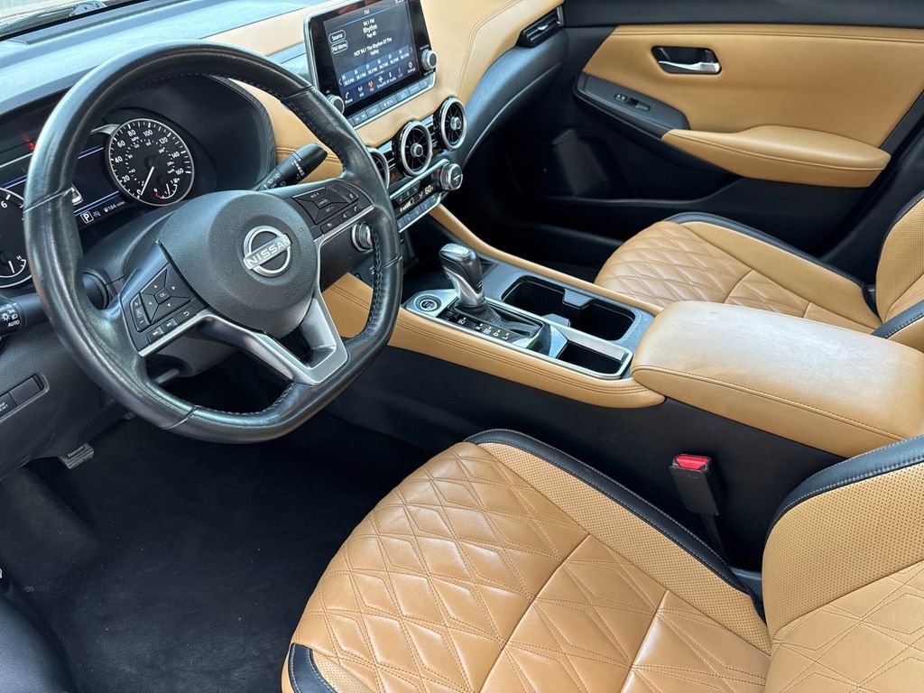 Used 2025 Nissan Sentra SV w/ SV Premium Package FWD image 9