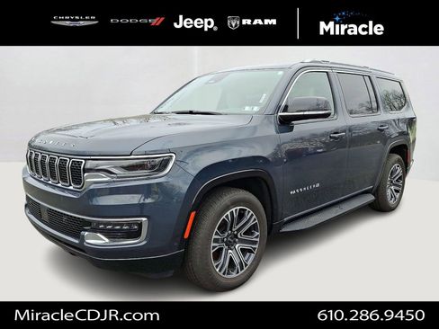 Certified 2025 Jeep Wagoneer 4WD image 3