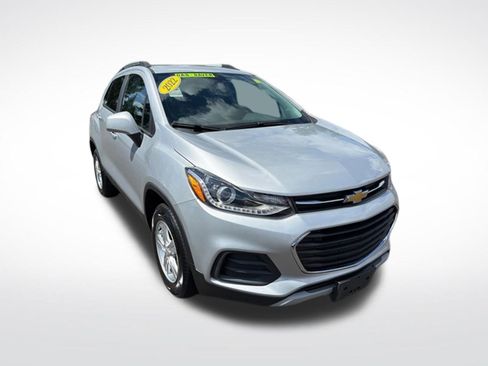 Used 2022 Chevrolet Trax LT w/ Driver Confidence Package AWD/4WD image 1
