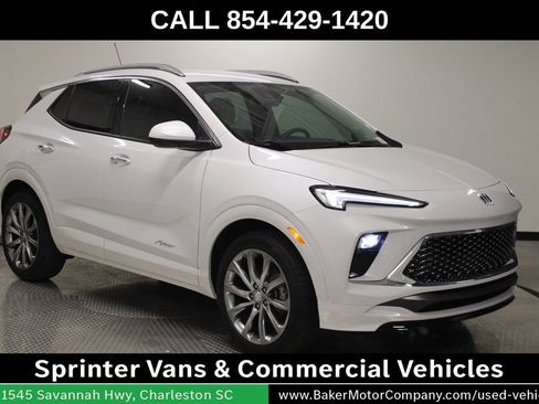 Used 2025 Buick Encore GX Avenir w/ Avenir Convenience Package FWD image 9