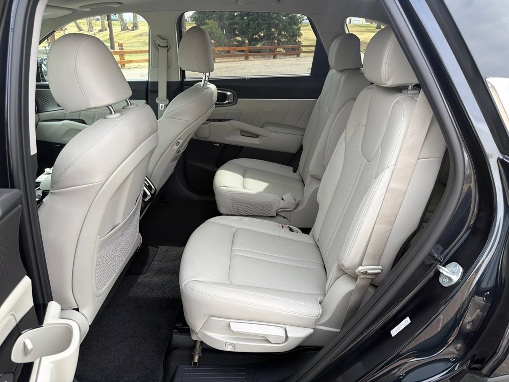 Used 2023 Kia Sorento SX Prestige AWD/4WD image 26