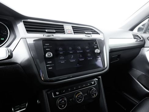 Used 2021 Volkswagen Tiguan SE R-Line FWD image 27