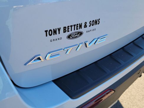 New 2026 Ford Explorer Active w/ Active Comfort Package image 7