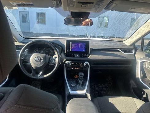 Used 2024 Toyota RAV4 XLE AWD/4WD image 11