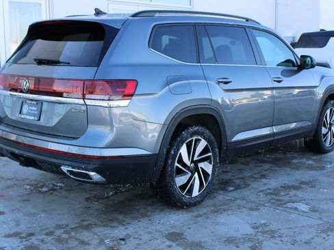 Certified 2024 Volkswagen Atlas SE image 6