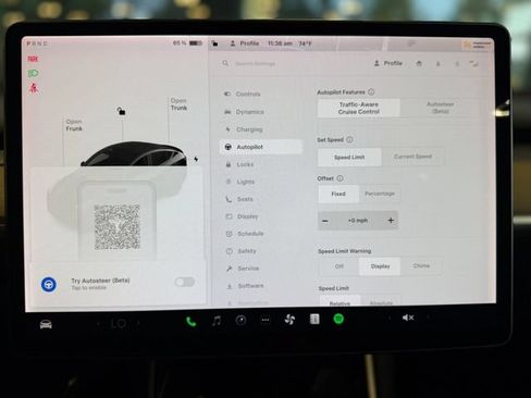 Used 2021 Tesla Model Y Long Range AWD/4WD image 18