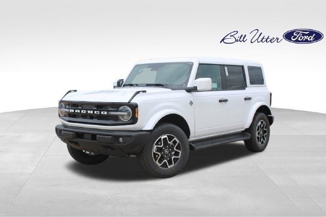 New 2026 Ford Bronco Outer Banks AWD/4WD image 1