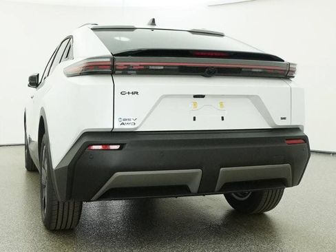 Used 2026 Toyota C-HR AWD/4WD image 10