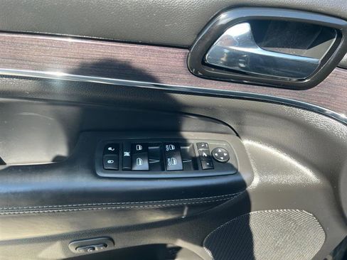 Used 2021 Jeep Grand Cherokee Overland image 10