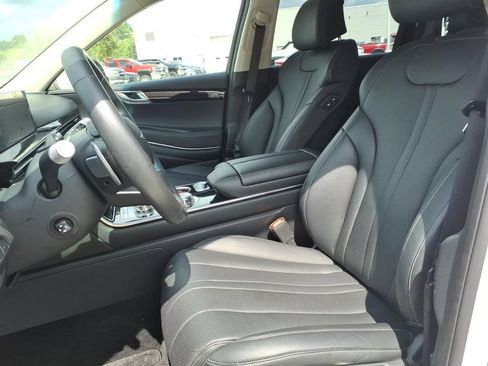 Used 2025 Genesis GV80 2.5T Standard AWD/4WD image 13