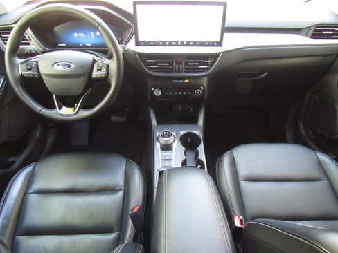 Used 2024 Ford Escape Platinum AWD/4WD image 30