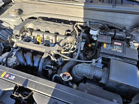 Used 2023 Hyundai Venue SEL image 17