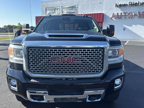 Used 2017 GMC Sierra 2500 Denali AWD/4WD image 8