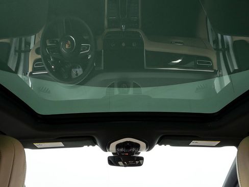 New 2026 Porsche Macan S image 21