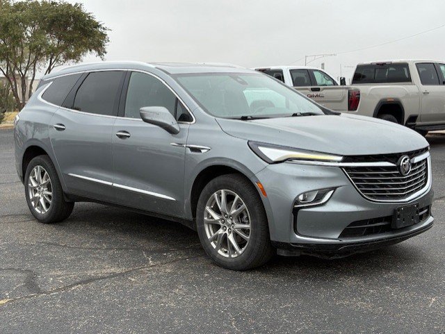 Used 2023 Buick Enclave Essence w/ Experience Buick Package FWD image 8