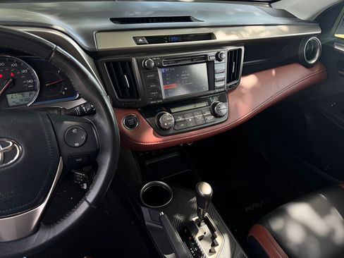 Used 2013 Toyota RAV4 Limited FWD image 26