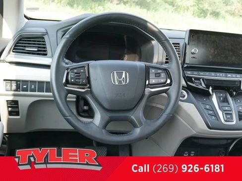 Used 2025 Honda Odyssey EX-L image 42