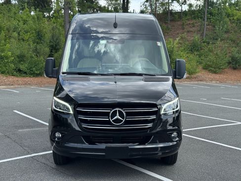Used 2022 Mercedes-Benz Sprinter 3500 image 2
