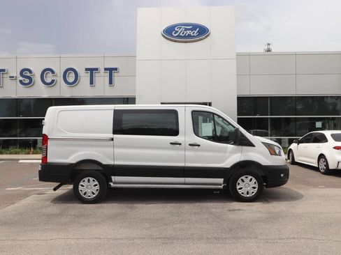 Used 2025 Ford Transit 250 Low Roof w/ Exterior Upgrade Package RWD image 17