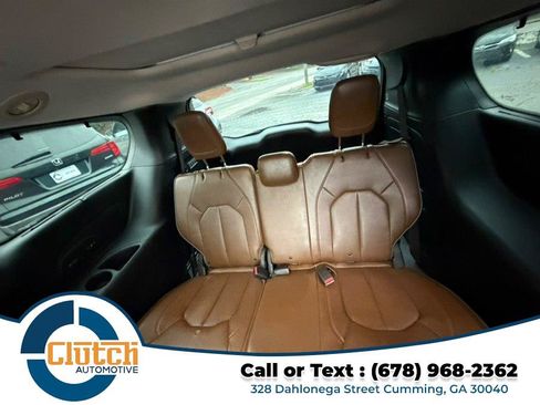 Used 2017 Chrysler Pacifica Limited FWD image 15