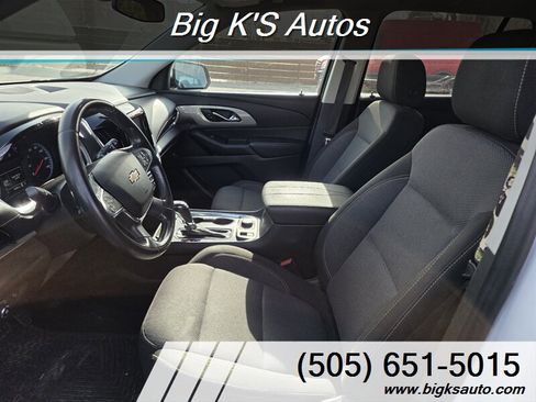 Used 2019 Chevrolet Traverse LT image 16