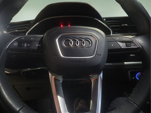 Used 2023 Audi Q3 2.0T Premium w/ Black Optic Sport Package image 25
