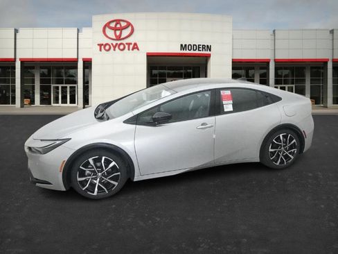 New 2026 Toyota Prius Plug-In Hybrid image 7