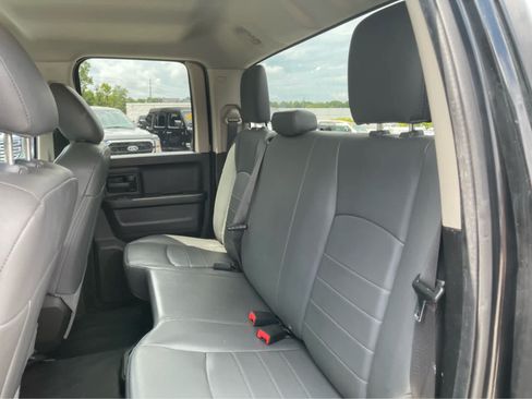 Used 2019 RAM 1500 Tradesman w/ Chrome Appearance Group RWD image 19
