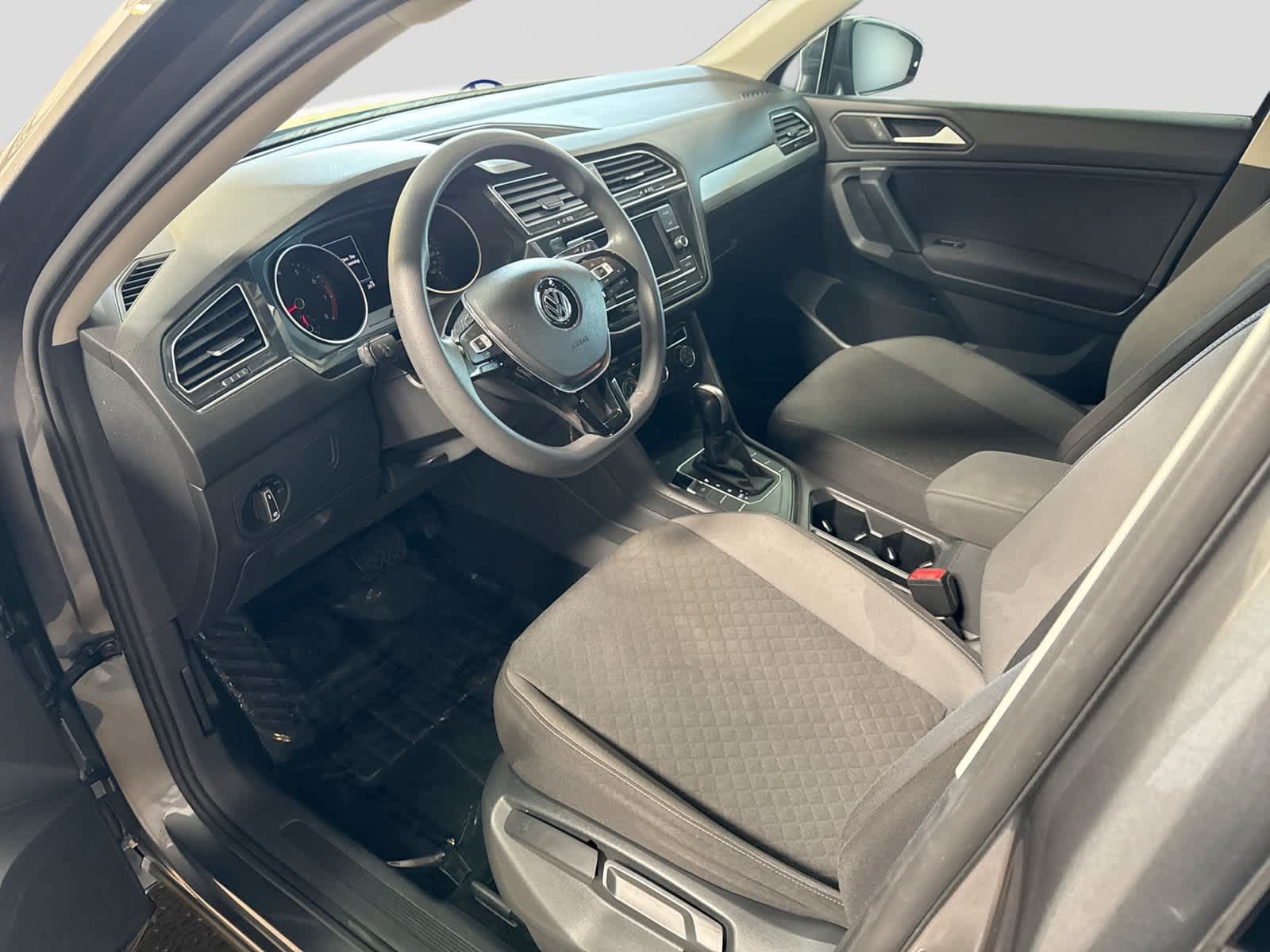 Used 2019 Volkswagen Tiguan S w/ Driver Assistance Package FWD image 10