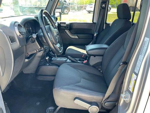 Used 2016 Jeep Wrangler Unlimited Sport w/ Quick Order Package 24S AWD/4WD image 10