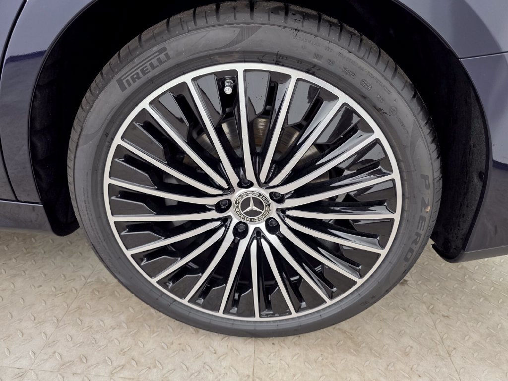 New 2027 Mercedes-Benz E 350 4MATIC Sedan image 12