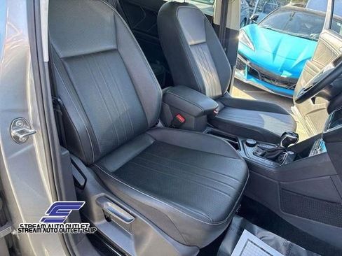 Used 2023 Volkswagen Tiguan SE image 35