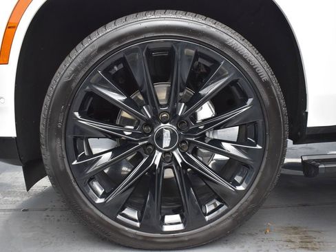 Certified 2025 Cadillac Escalade Sport Platinum image 8