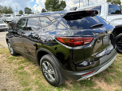 Used 2023 Chevrolet Blazer LT FWD image 6