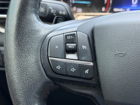 Used 2020 Ford Explorer XLT w/ Equipment Group 202A AWD/4WD image 19