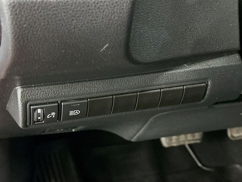 Used 2024 Toyota Corolla SE image 17