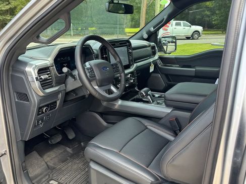 Used 2025 Ford F150 Lariat w/ Equipment Group 501A Mid AWD/4WD image 10