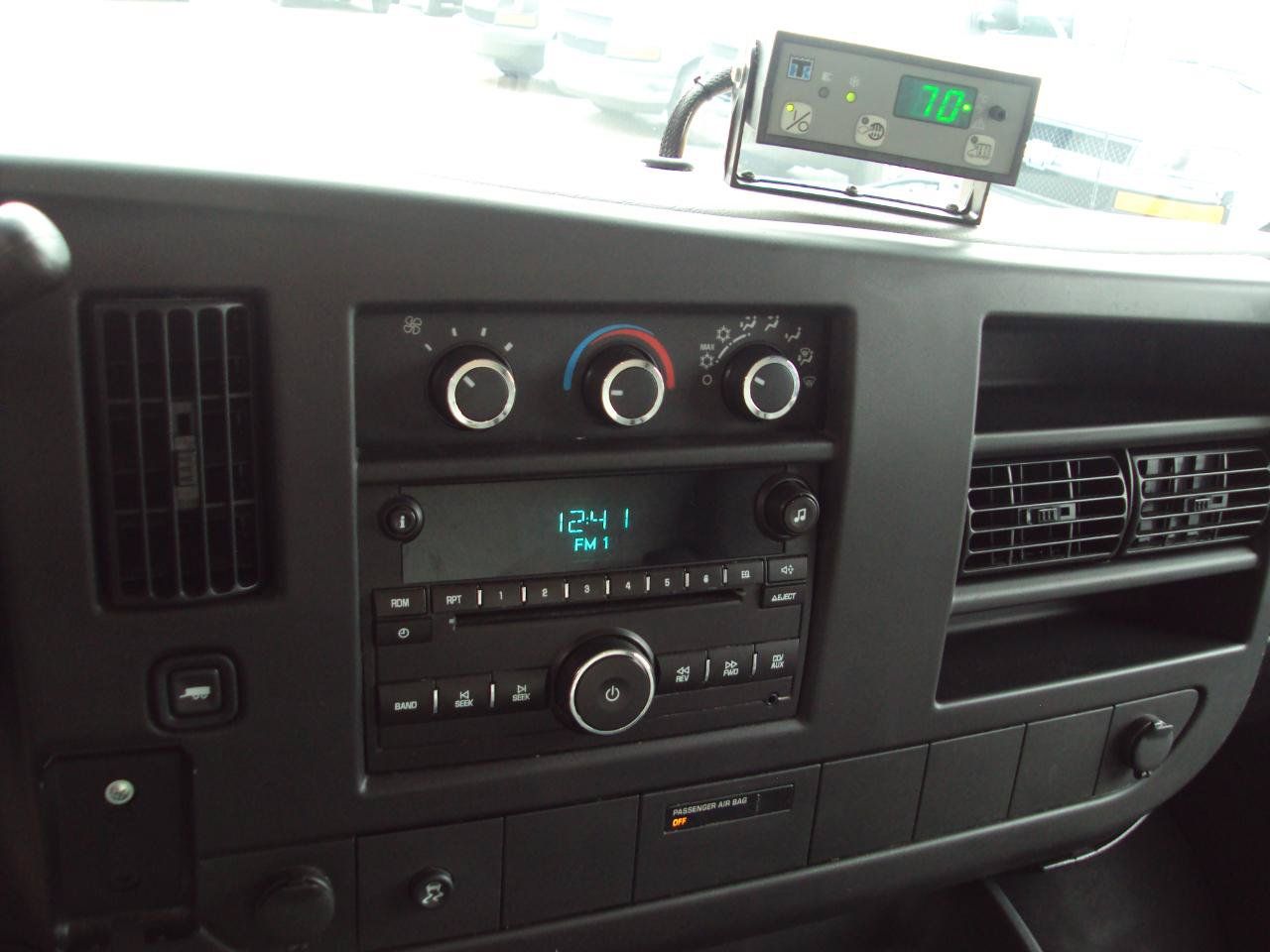 Used 2011 Chevrolet Express 1500 AWD image 20