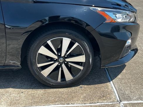 Used 2021 Nissan Altima 2.5 SV w/ SV Premium Package AWD/4WD image 8